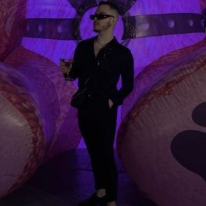 Meet your Posher, Diego